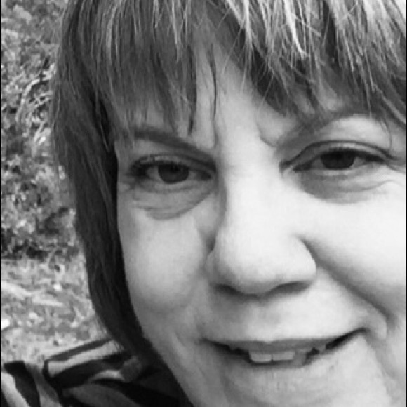 COPY - COPY - COPY - Meet your Posher, Debra - Picture 9 of 11